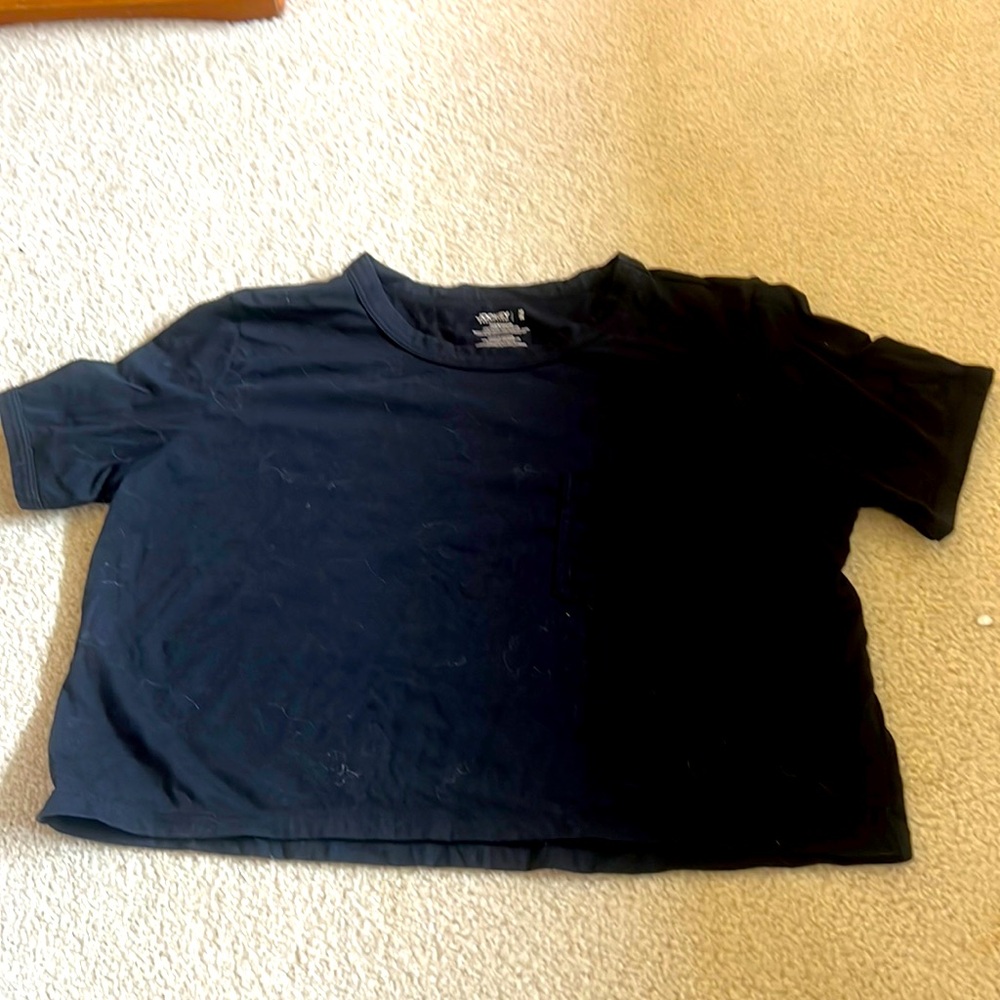 black cropped tee